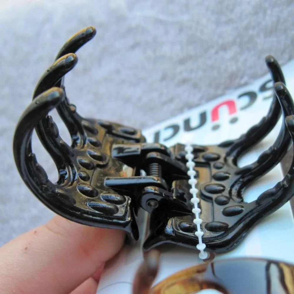 2 Scunci No Slip Grip All Day Hold Jaw Hair Clips Brown Black Plastic Claw Stay